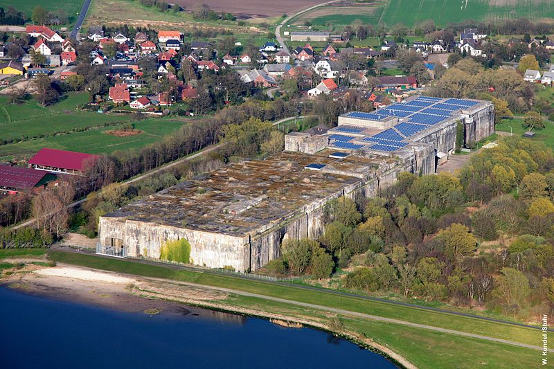 Projektdokumentation Bunker Valentin 2016 Bremer Denkort Zeitung Titelblatt